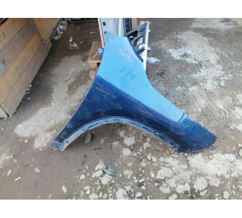 Крыло переднее правое