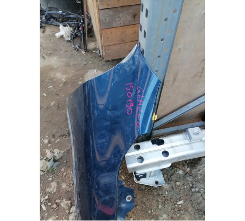 Крыло переднее правое