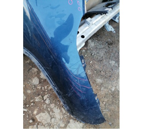 Крыло переднее правое