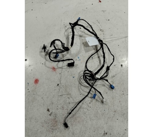 Электропроводка обшивки двери (передняя, правая)