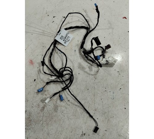 Электропроводка обшивки двери (передняя, правая)