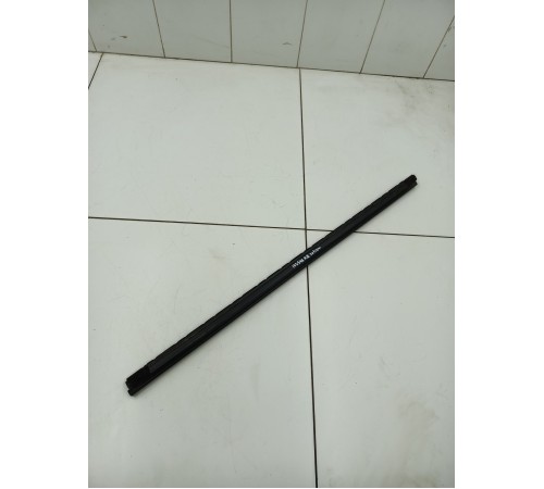 Уплотнитель стекла передний правый внутренний