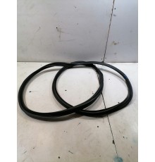 Уплотнитель крышки багажника