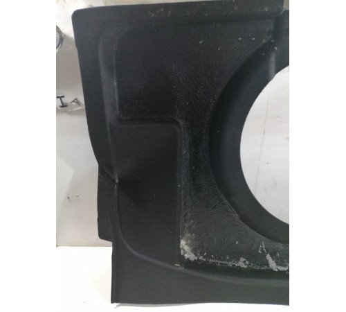 Панель пола багажника