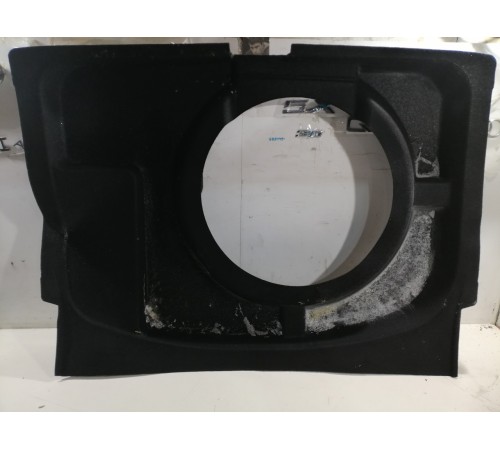 Панель пола багажника