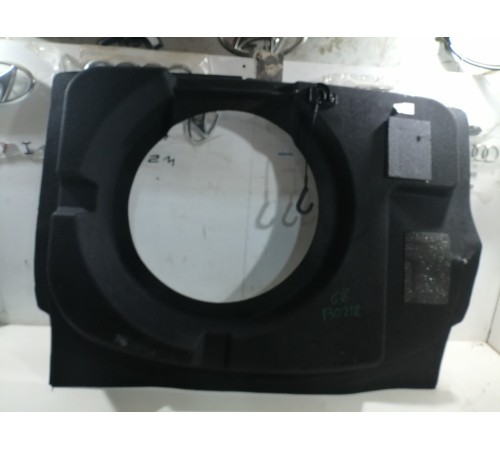 Панель пола багажника