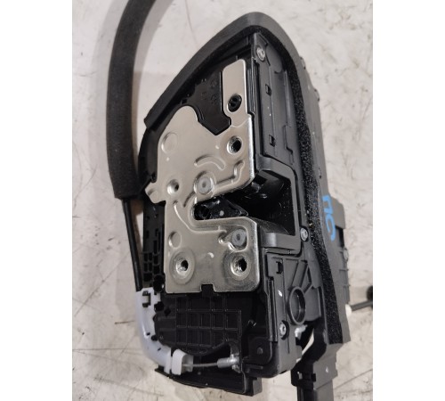 Замок двери задний левый