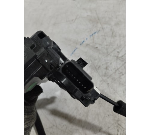 Замок двери задний левый