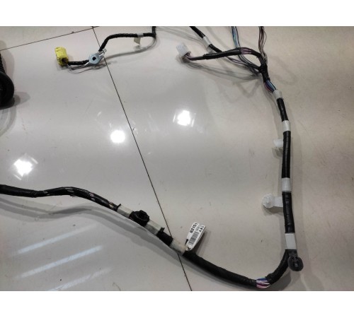 Электропроводка двери (передняя, правая)