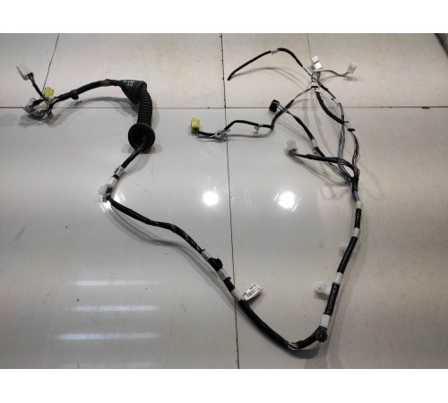 Электропроводка двери (передняя, правая)