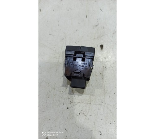 Кнопка HUD (информационного дисплея)