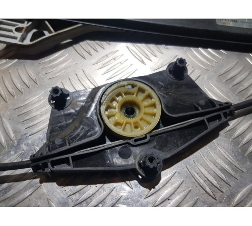 Стеклоподъемный механизм задн. прав.