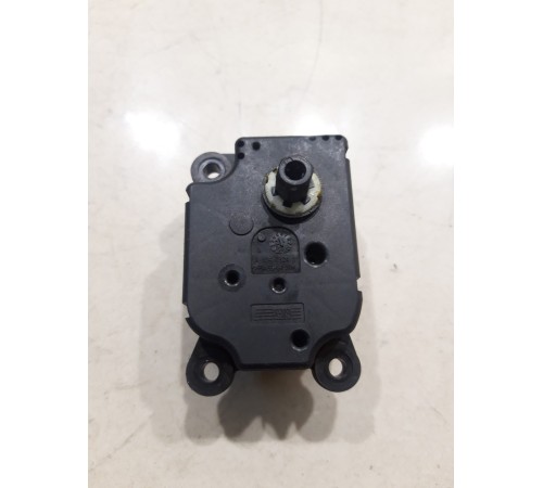 Моторчик привода заслонок отопителя