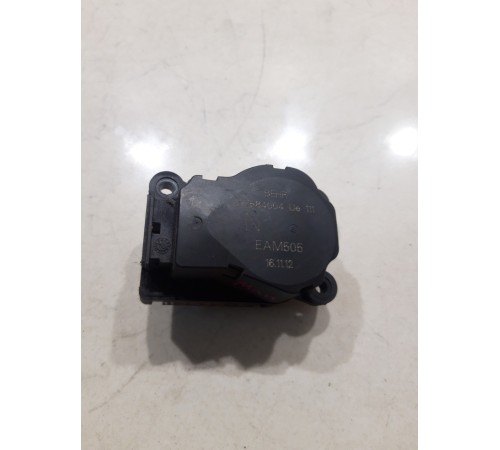 Моторчик привода заслонок отопителя