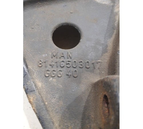 Кронштейн(крепление) усилителя переднего бампера левый