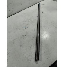 Молдинг стекла передний левый