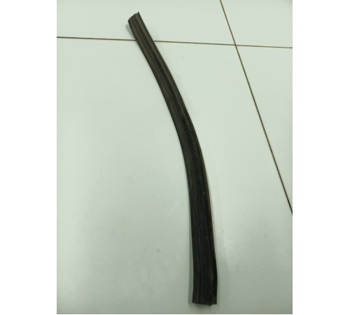 Уплотнитель крыла задний левый