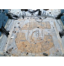 Ниша багажника(запасного колеса)