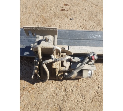 Подножка порога выдвижная правая в сборе с моторчиком