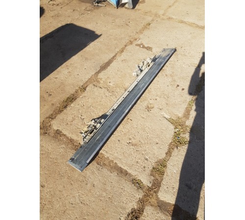 Подножка порога выдвижная правая в сборе с моторчиком