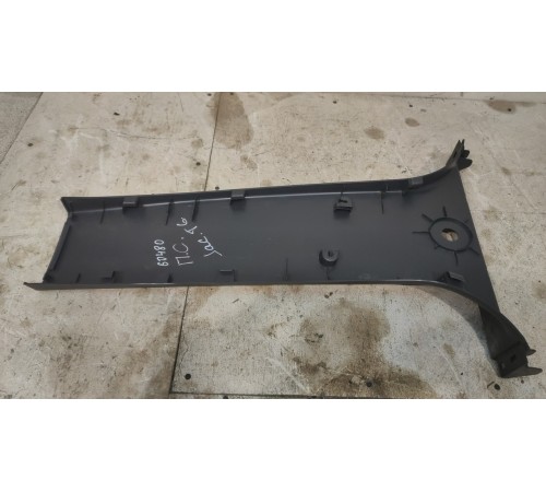 Правая обшивка средней стойки салона