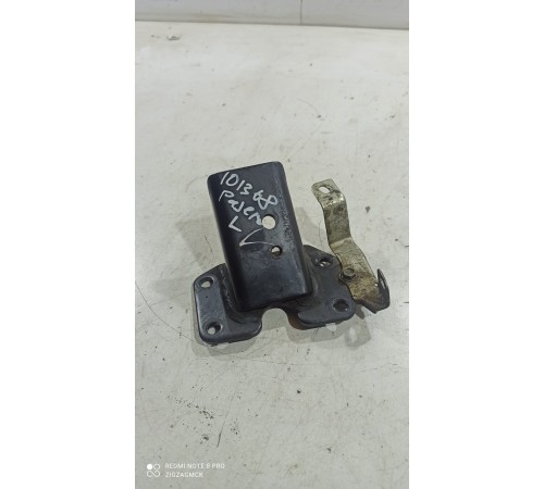 Кронштейн (левый)