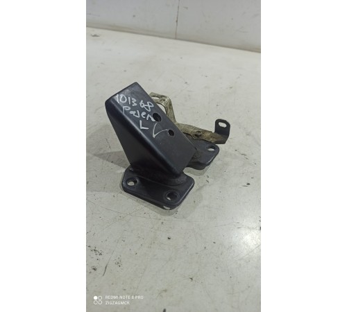 Кронштейн (левый)