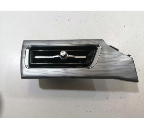 Воздушный дефлектор торпедо левый