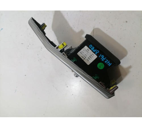 Воздушный дефлектор торпедо левый