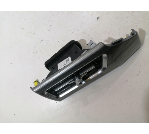 Воздушный дефлектор торпедо левый