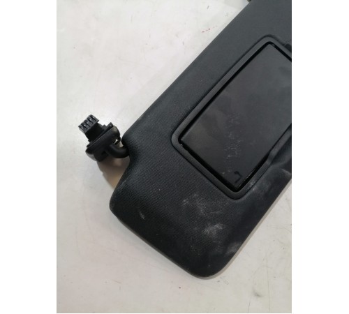 Козырёк левый