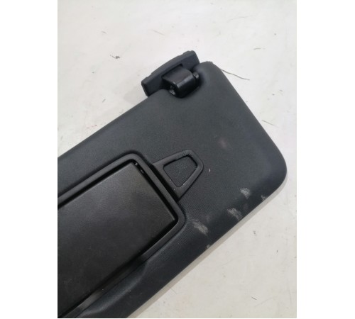 Козырёк левый