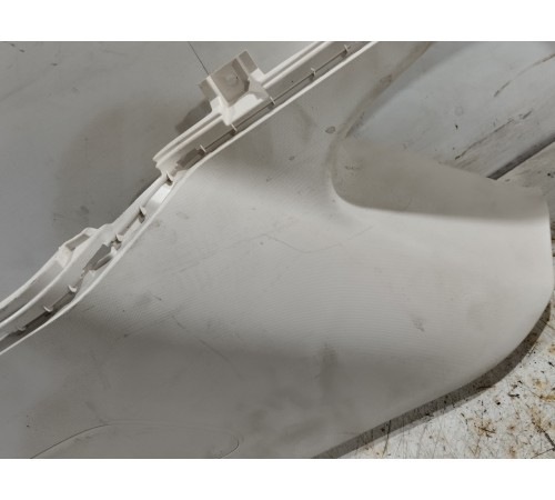 Обшивка задней стойки правая