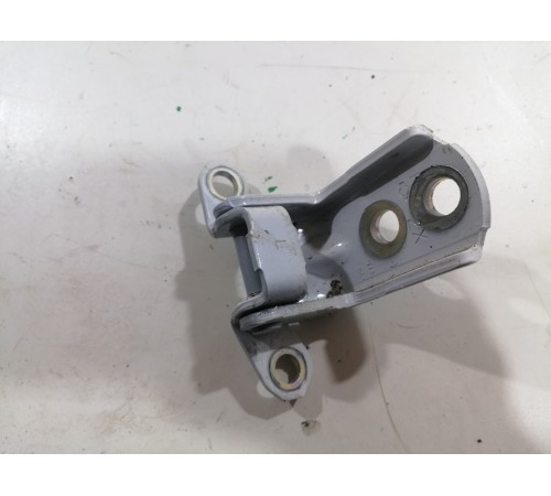 Петля двери задняя правая нижняя