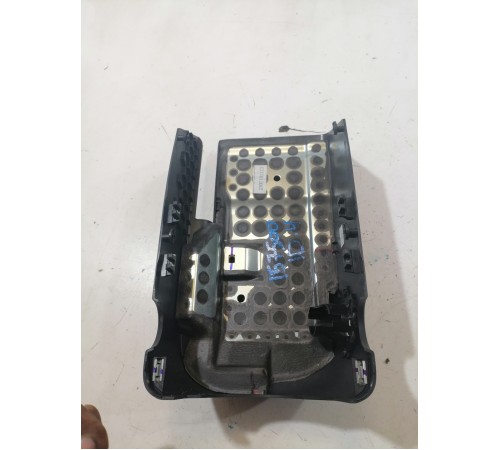 Кожух рулевой колонки нижний