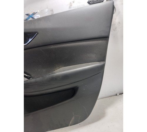 Обшивка двери передняя правая