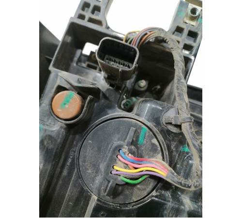 Фонарь задний правый