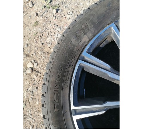 Колесо в сборе 275/45 R20