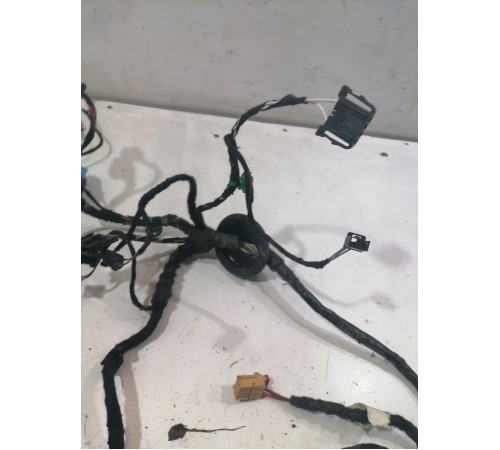 Электропроводка двери передняя левая