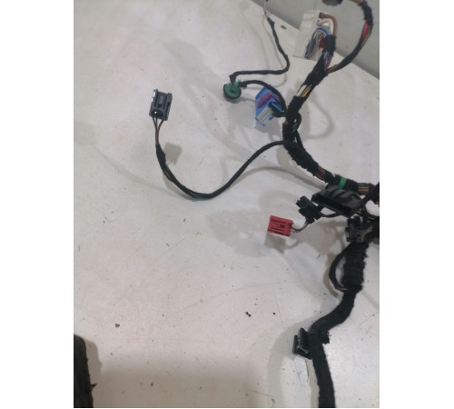 Электропроводка двери передняя левая