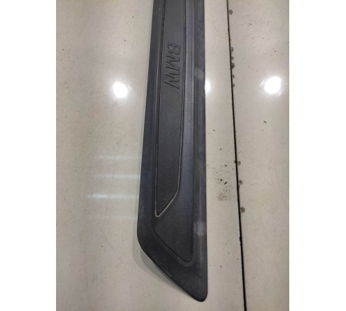 Накладка порога (передняя, правая)