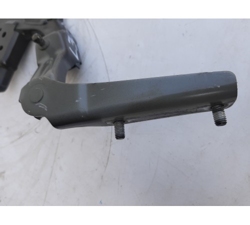 Петля крышки багажника(левая)