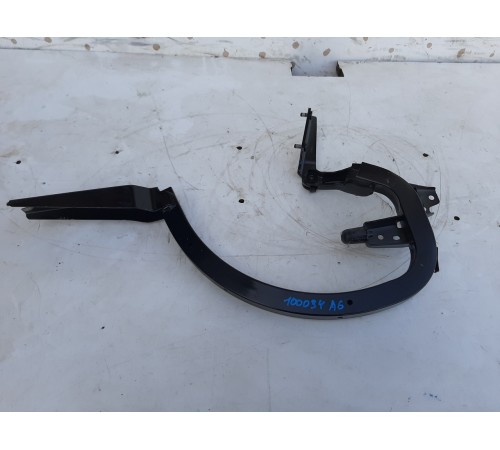 Петля крышки багажника(левая)