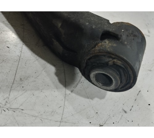 Рычаг подвески (передний левый)