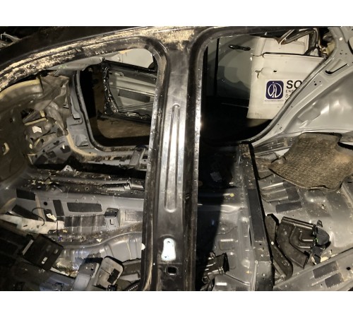 Порог со стойкой (левый)