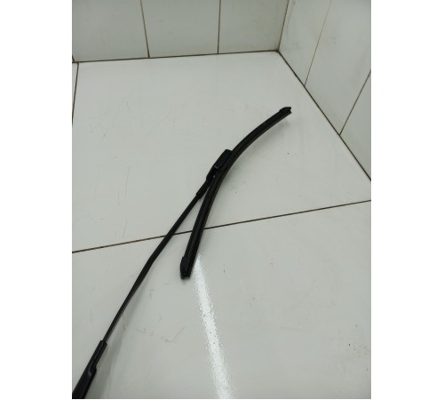 Поводок стеклоочистителя правый