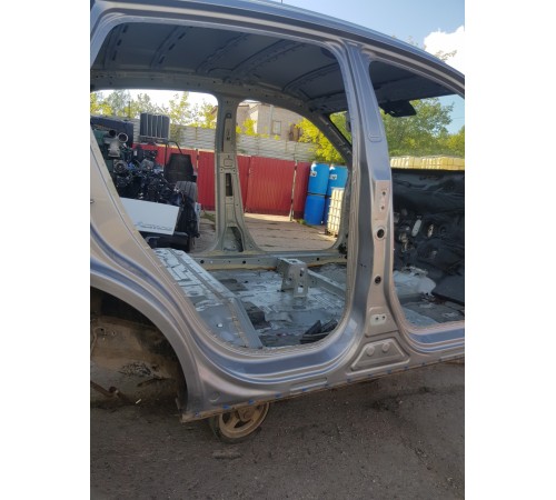 Порог со стойкой правый