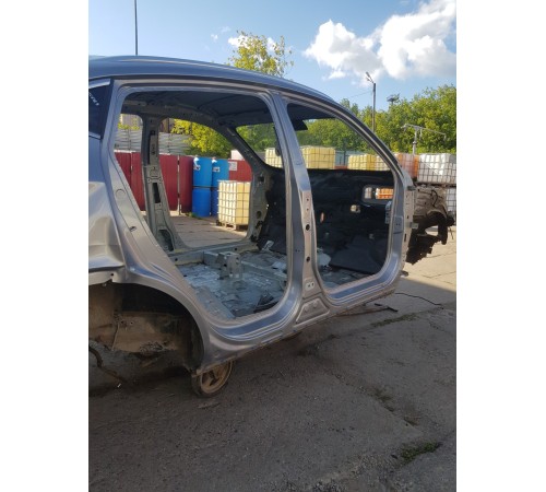 Порог со стойкой правый