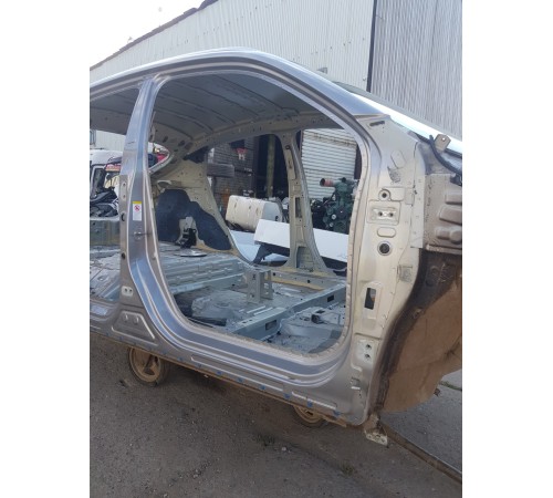 Порог со стойкой правый