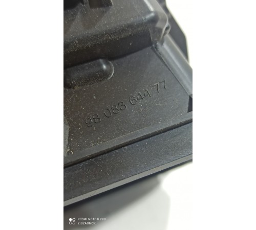 Воздушный дефлектор правый